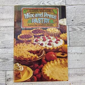 Mix and Press Pastry Occident King Midas Vintage Cookbook Booklet VERY GOOD